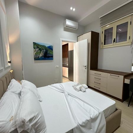 Palm Side Hotel Vlora Kültér fotó