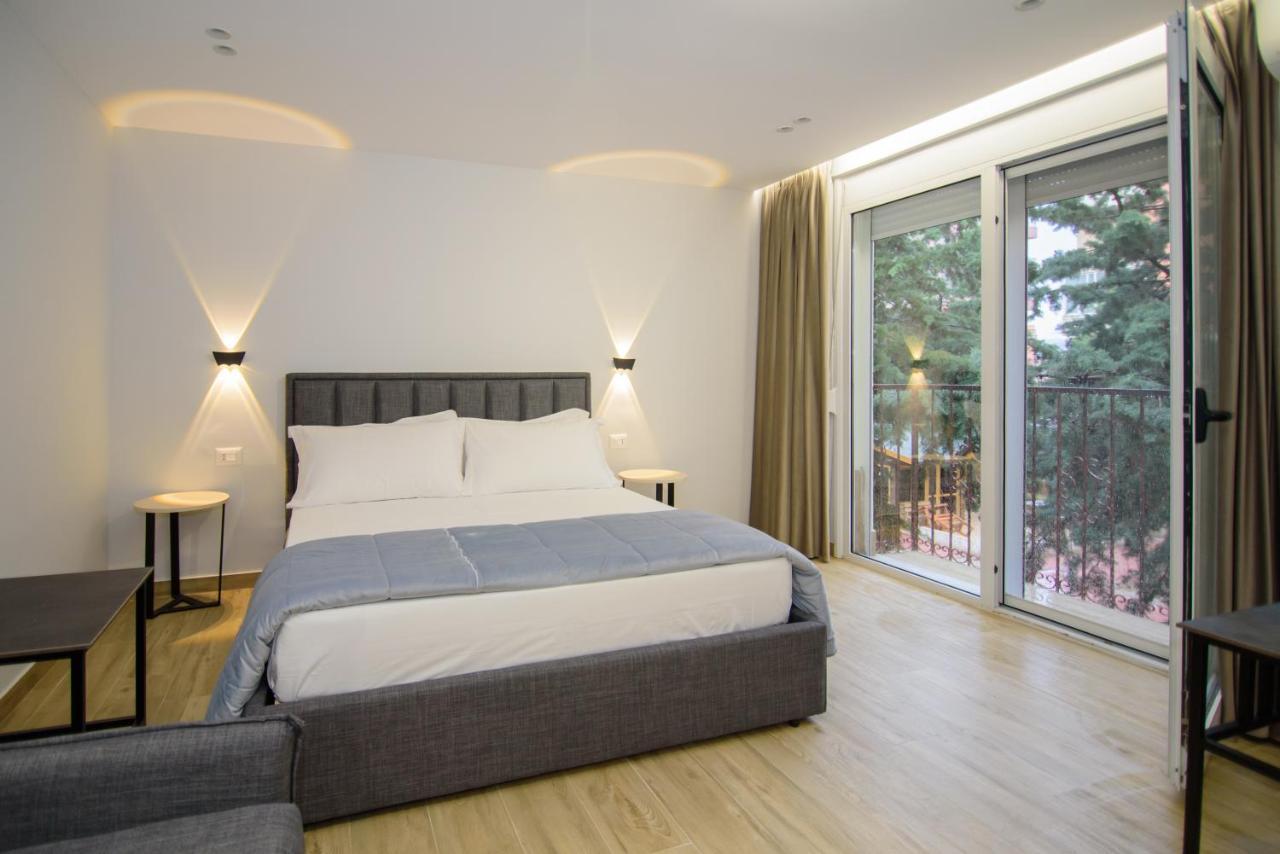 Palm Side Hotel Vlora Kültér fotó
