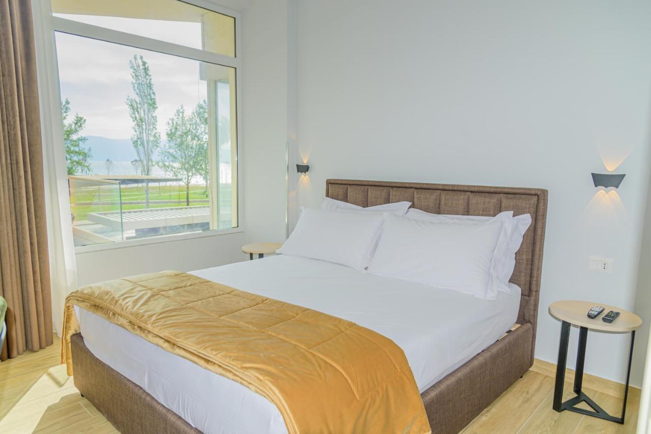 Palm Side Hotel Vlora Kültér fotó