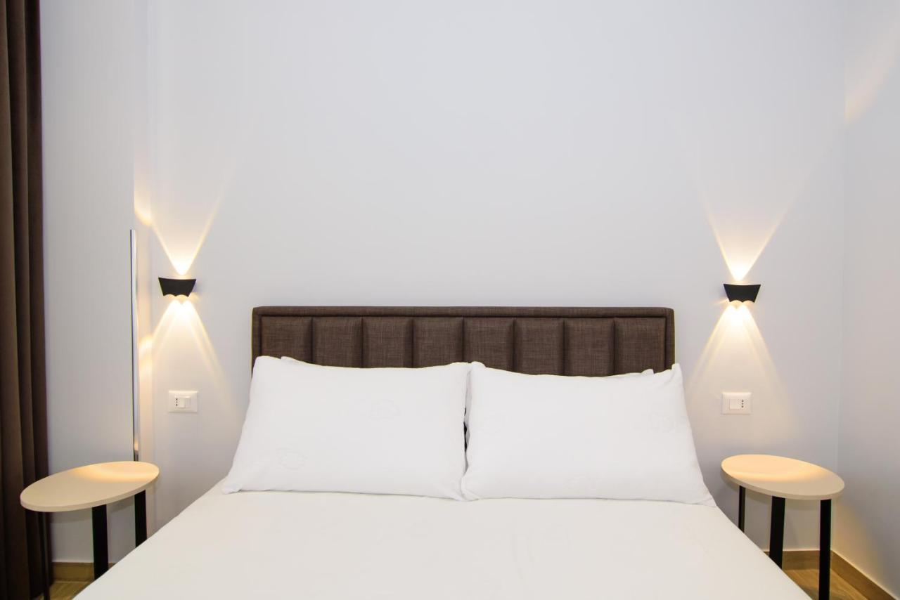 Palm Side Hotel Vlora Kültér fotó