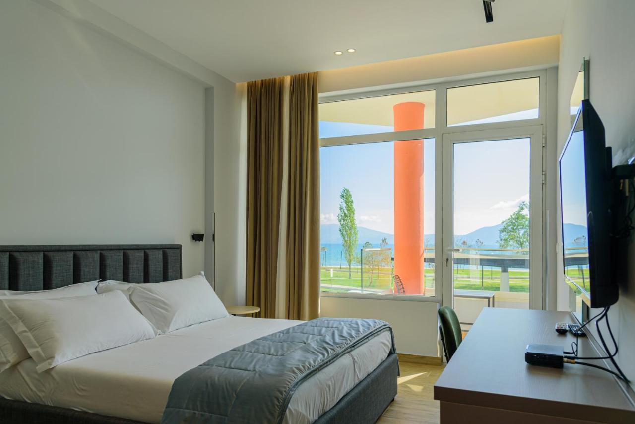 Palm Side Hotel Vlora Kültér fotó