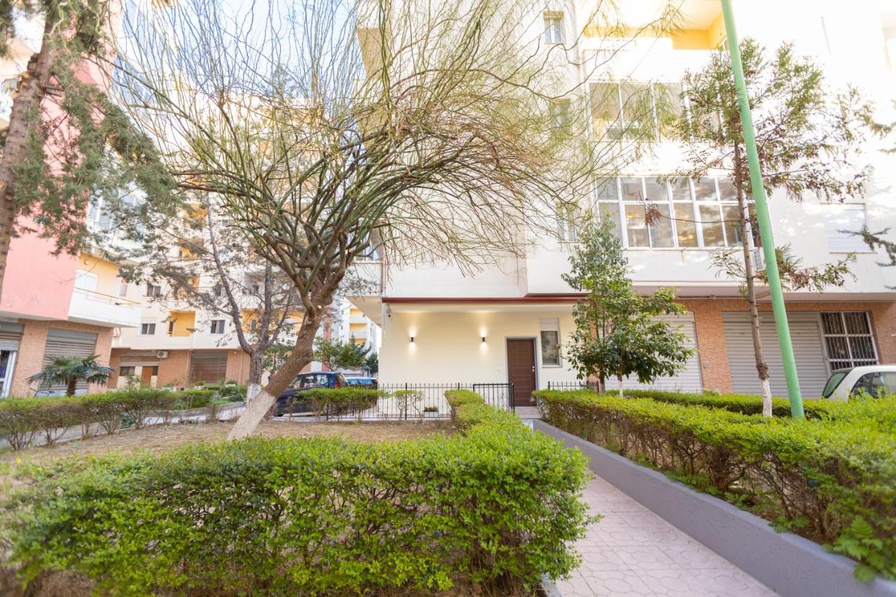 Palm Side Hotel Vlora Kültér fotó