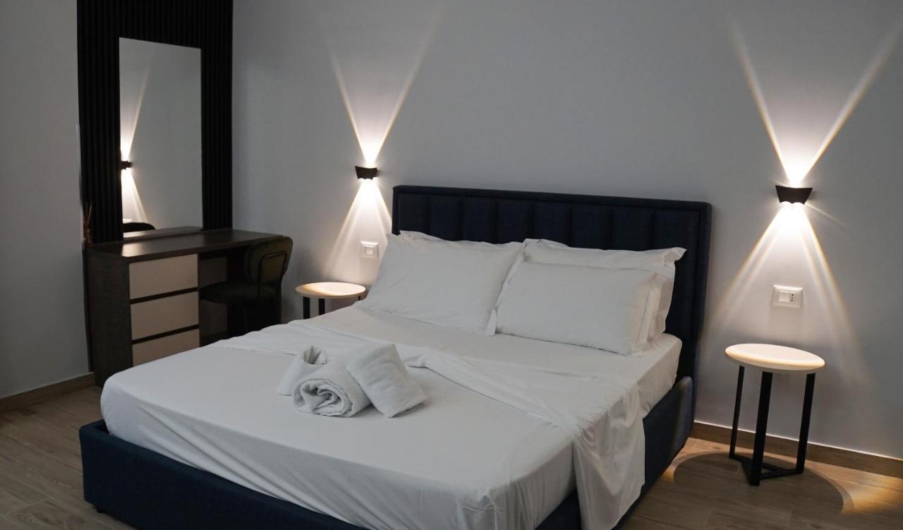 Palm Side Hotel Vlora Kültér fotó